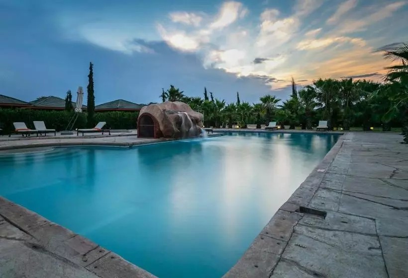 هتل Cresta Jwaneng