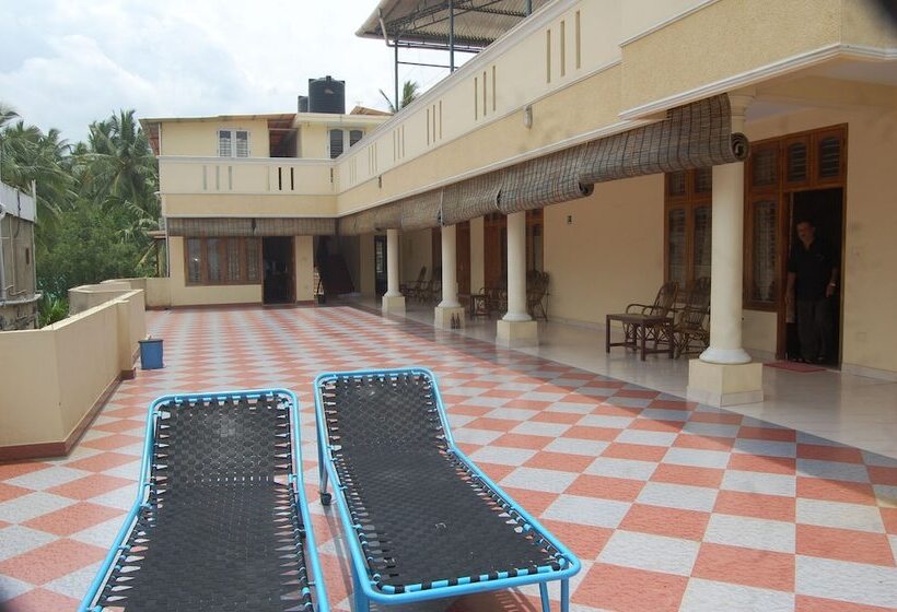 בית מלון כפרי Hawah Beach Resort