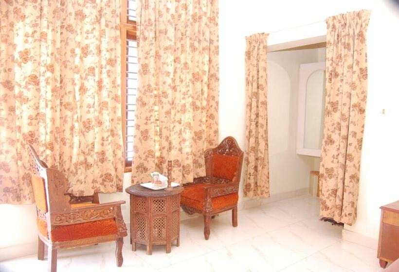 בית מלון כפרי Hawah Beach Resort