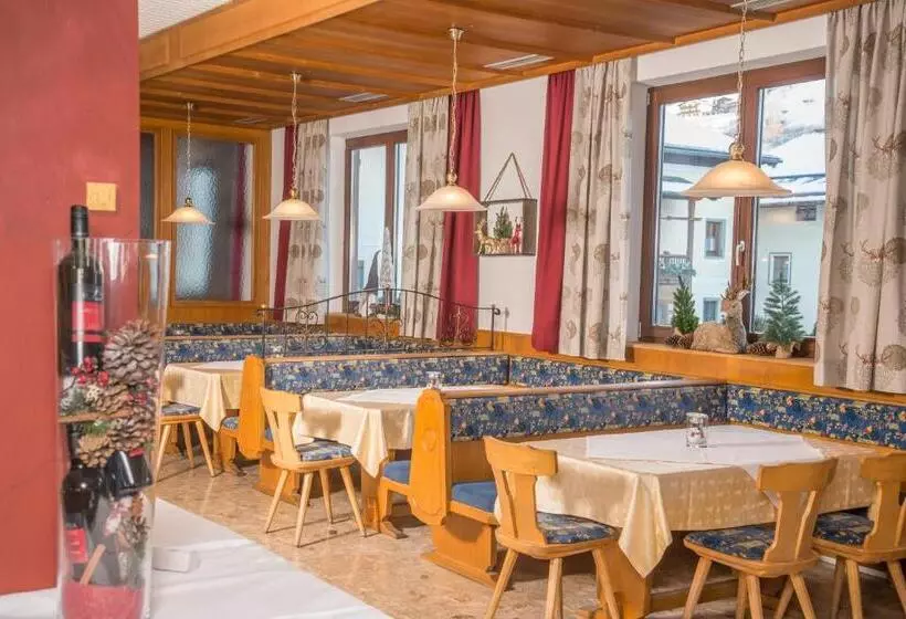 ホテル Restaurant Platzwirt