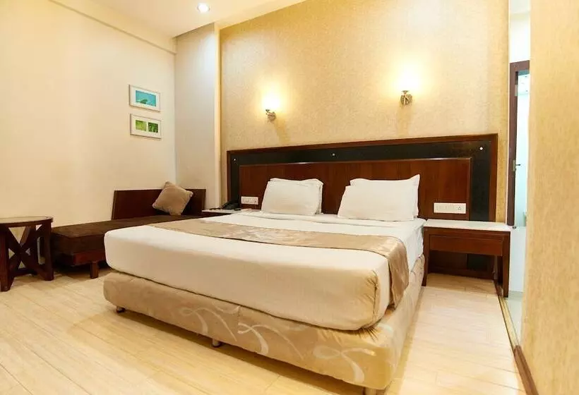 Отель Sai Mahal