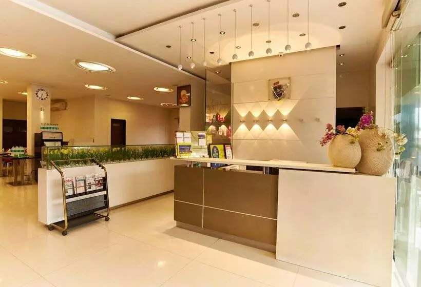 Отель Sai Mahal