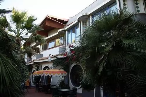 Отель Sayonara Villaggio