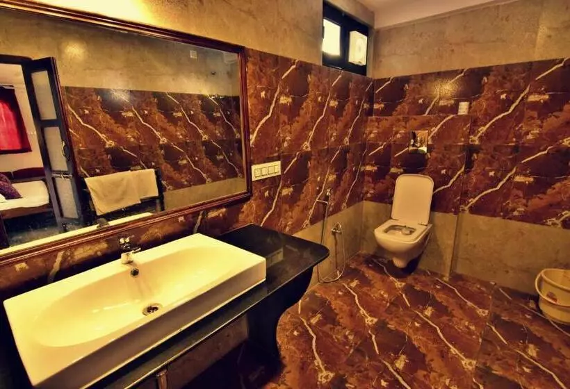 Hotel Yogis Guest House