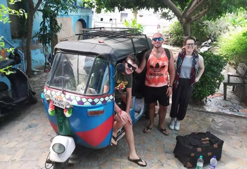 Hotel Yogis Guest House