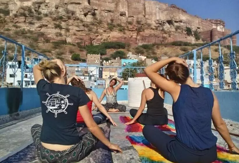 Hotel Yogis Guest House