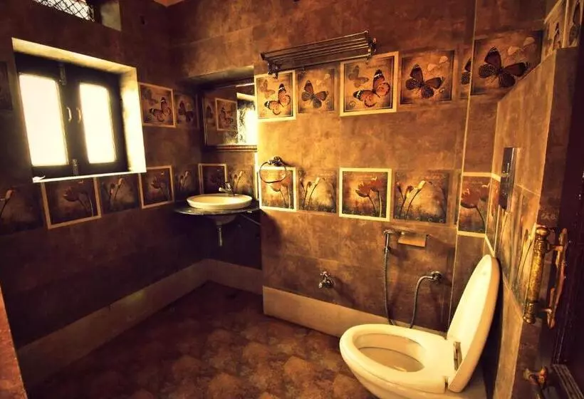 Hotel Yogis Guest House