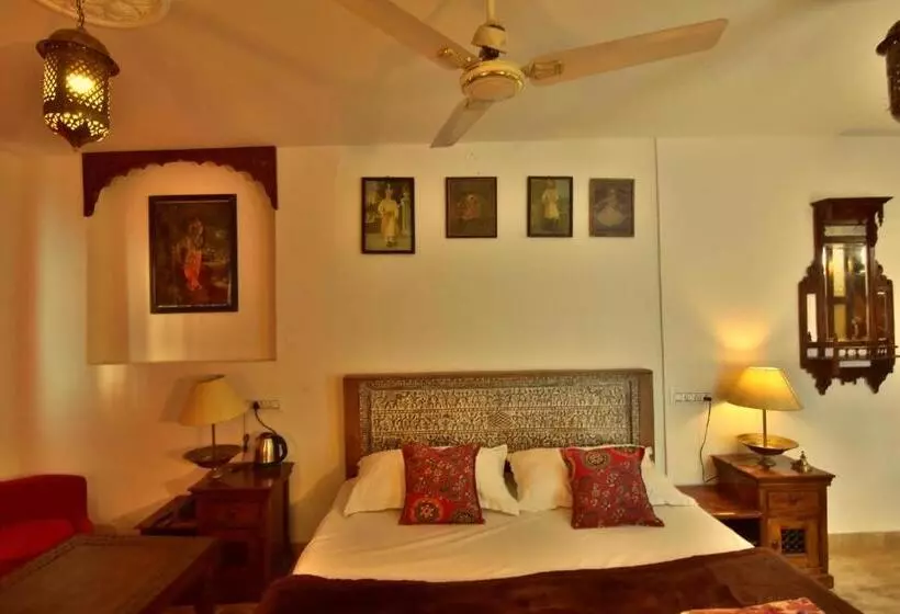 Hotel Yogis Guest House