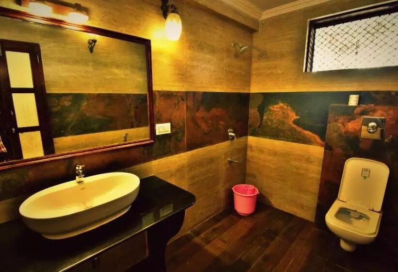 Hotel Yogis Guest House