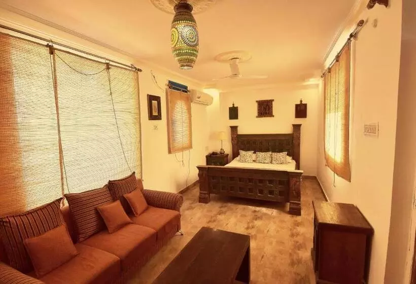 Hotel Yogis Guest House