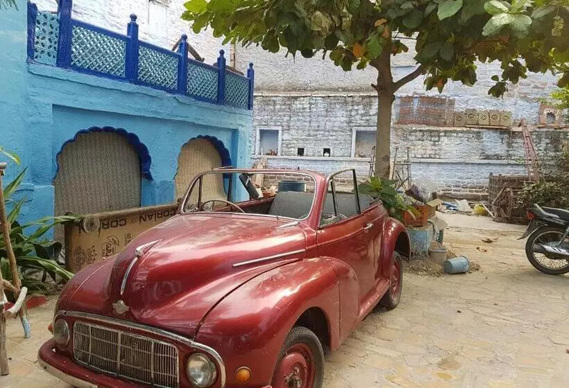 Hotel Yogis Guest House