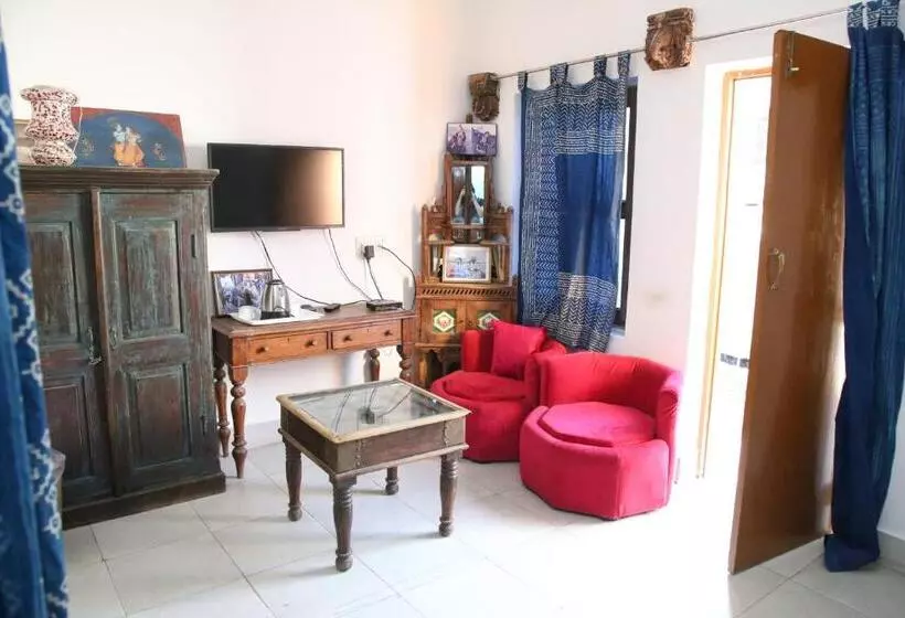 Hotel Yogis Guest House