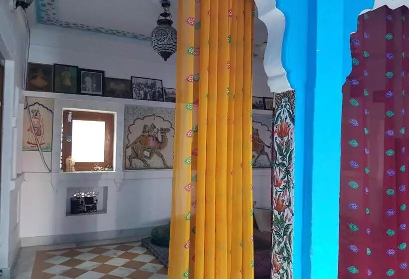 Hotel Yogis Guest House