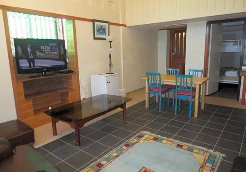 מוטל A Railway Lodge