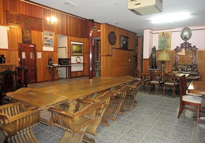 فندق على الطريق A Railway Lodge