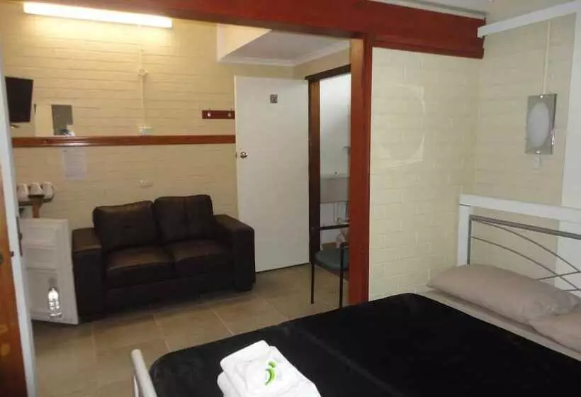 מוטל A Railway Lodge