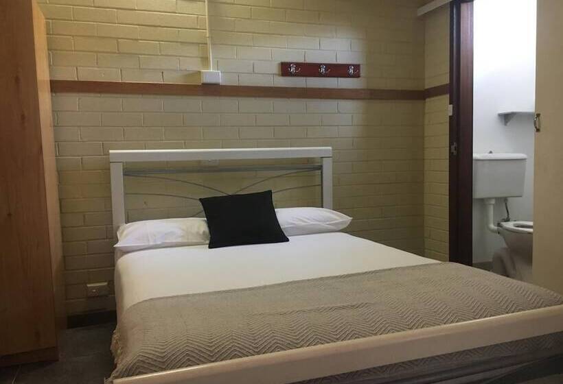 فندق على الطريق A Railway Lodge