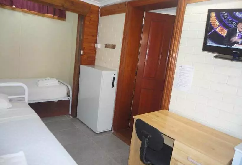 מוטל A Railway Lodge