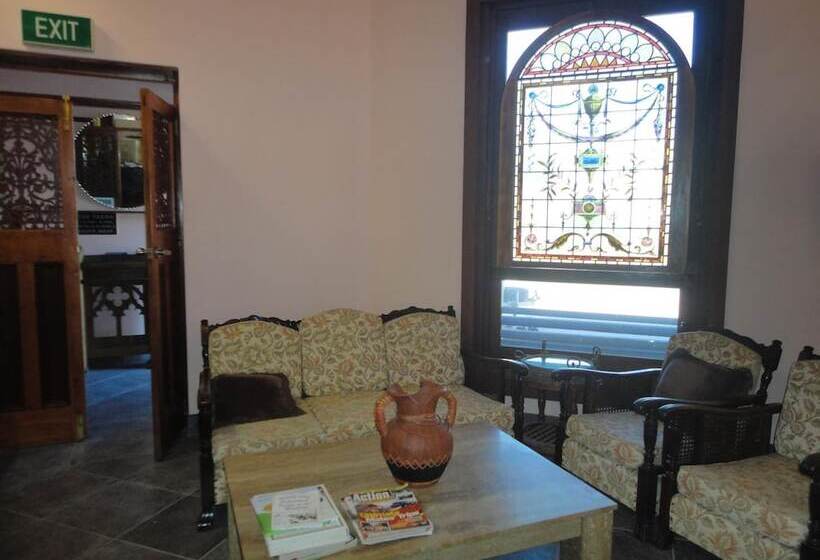 فندق على الطريق A Railway Lodge