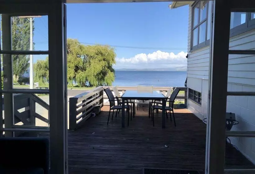 ペンション Lakeview Small Studio