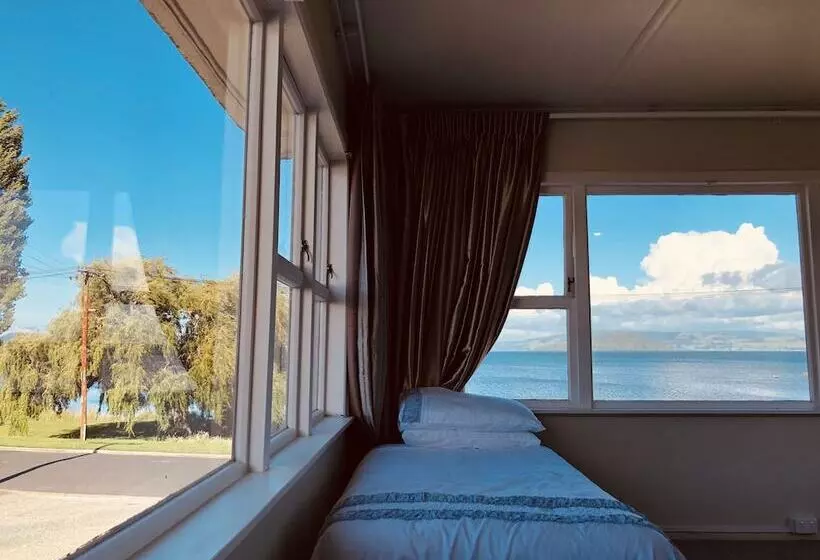 ペンション Lakeview Small Studio