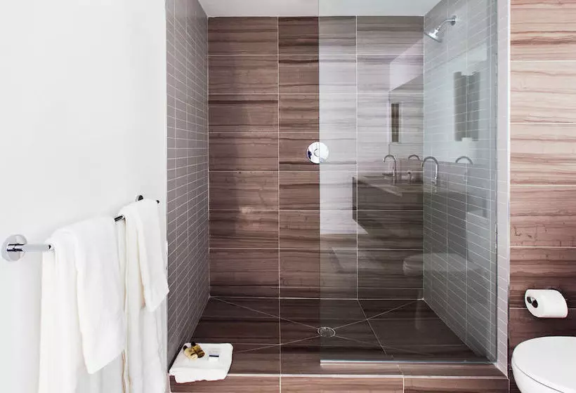 Sky City Apartments Waterfront North