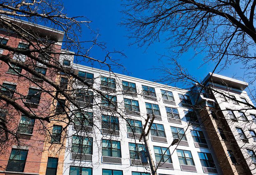 Sky City Apartments Waterfront North