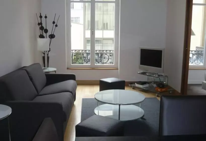 Bridgestreet Champs Elysees