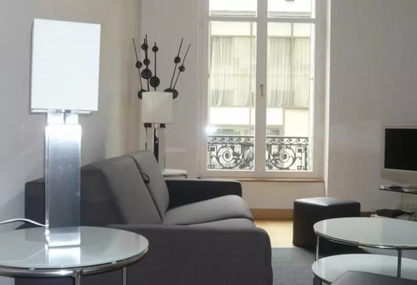 Bridgestreet Champs Elysees