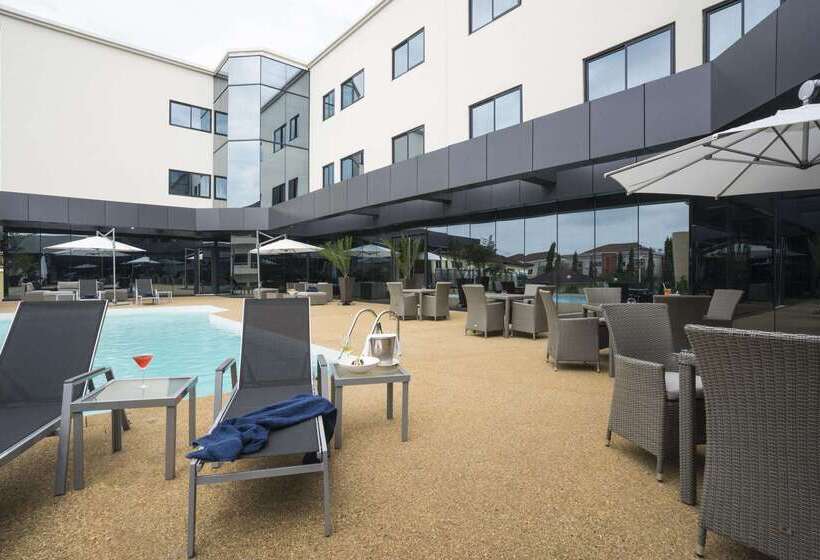 Fiesta Residences Boutique Hotel And Serviced Apartments