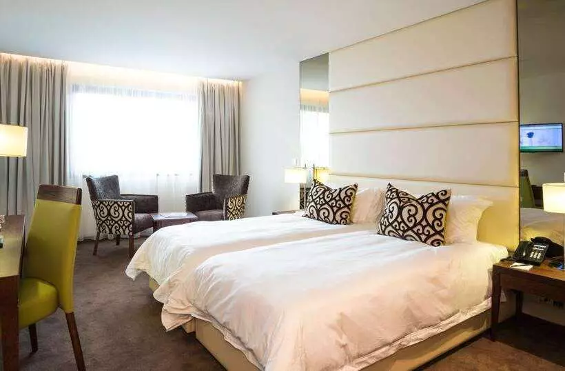 Fiesta Residences Boutique Hotel And Serviced Apartments