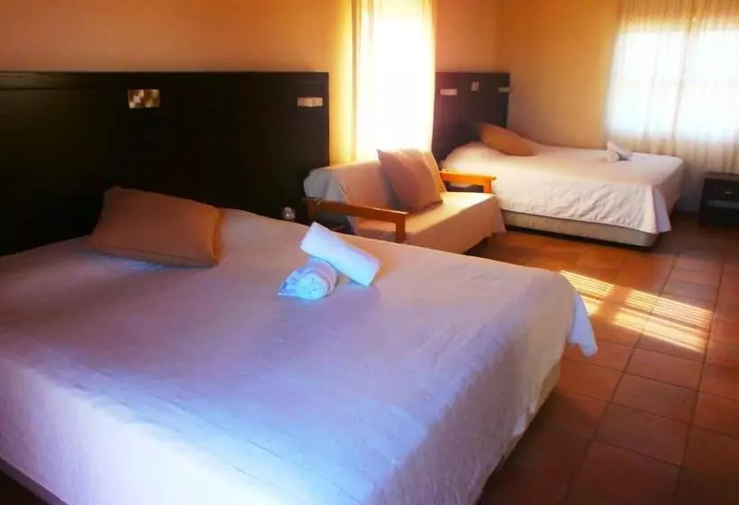 فندق Andreas & Melanie Beach