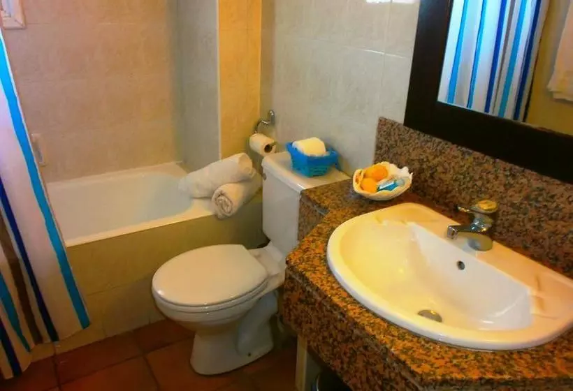 فندق Andreas & Melanie Beach