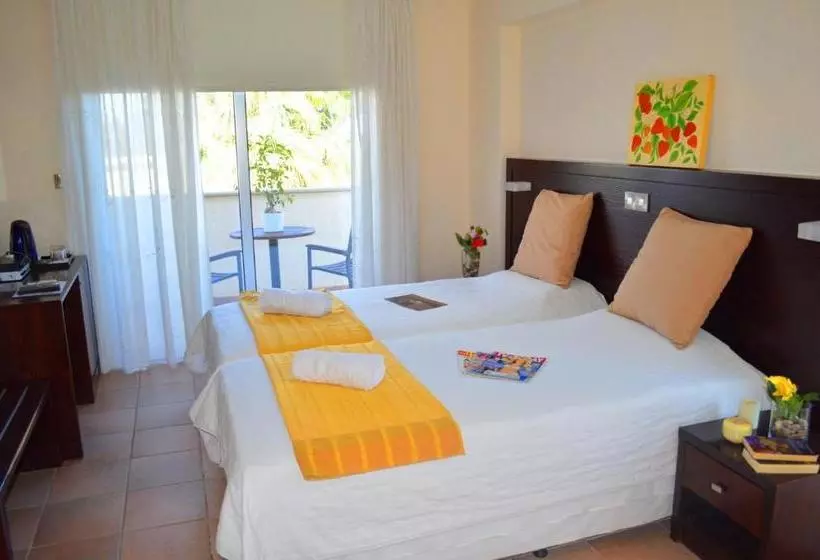 فندق Andreas & Melanie Beach