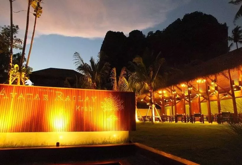ホテル Avatar Railay