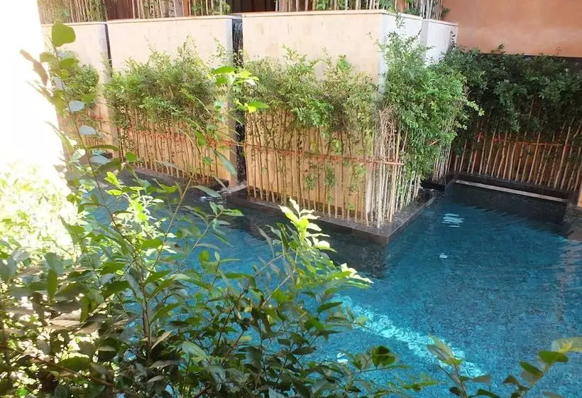 ホテル Avatar Railay