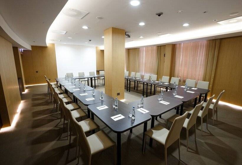 Berds Chisinau Mgallery Hotel Collection