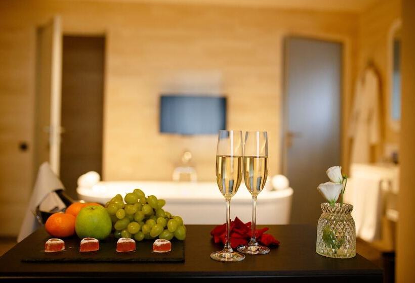 Berds Chisinau Mgallery Hotel Collection