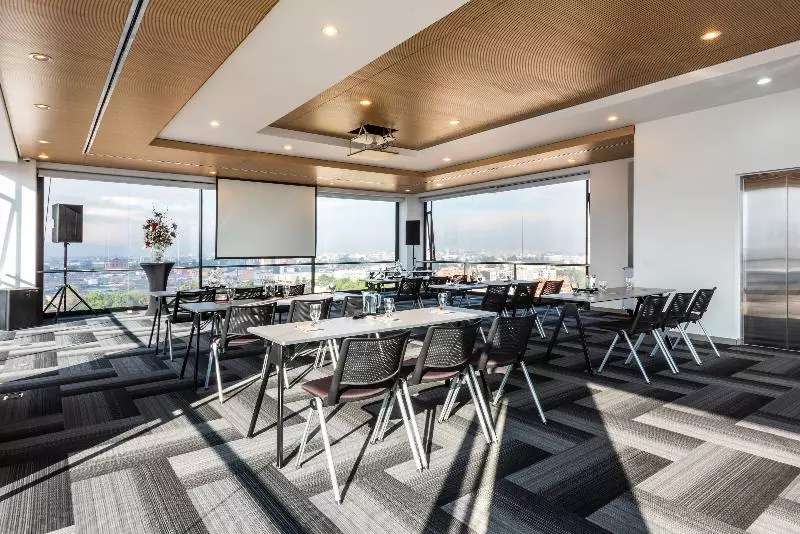 هتل Black Tower Premium