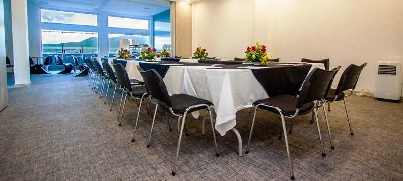 בית מלון כפרי Black Tower Premium