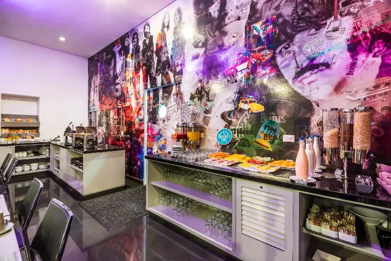 هتل Black Tower Premium