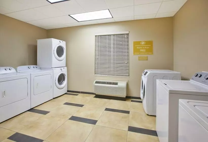 בית מלון כפרי Candlewood Suites Morgantown Univ West Virginia, An Ihg