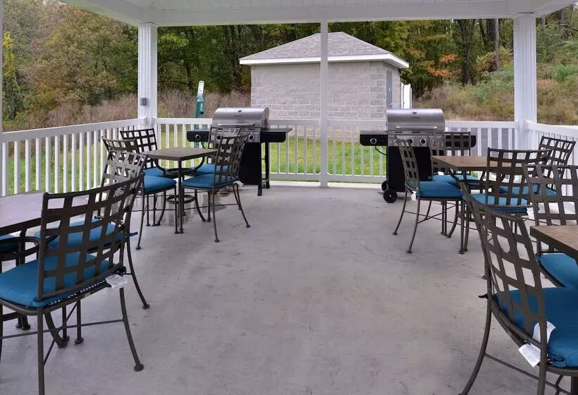 בית מלון כפרי Candlewood Suites Morgantown Univ West Virginia, An Ihg