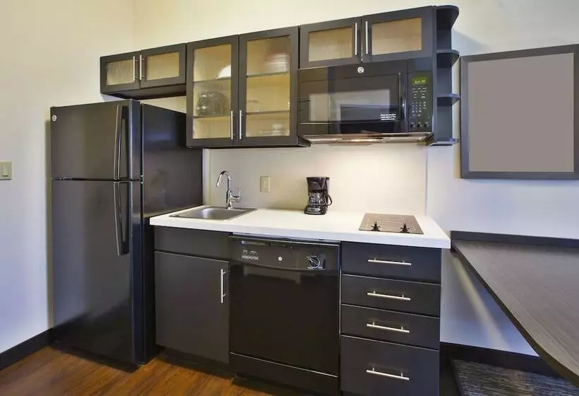 בית מלון כפרי Candlewood Suites Morgantown Univ West Virginia, An Ihg