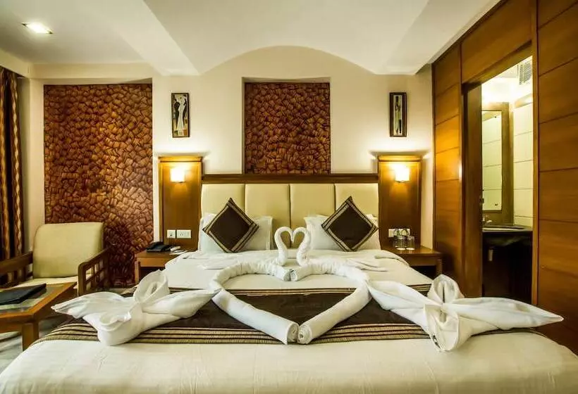 Hotelli Golden Manor By Brand My