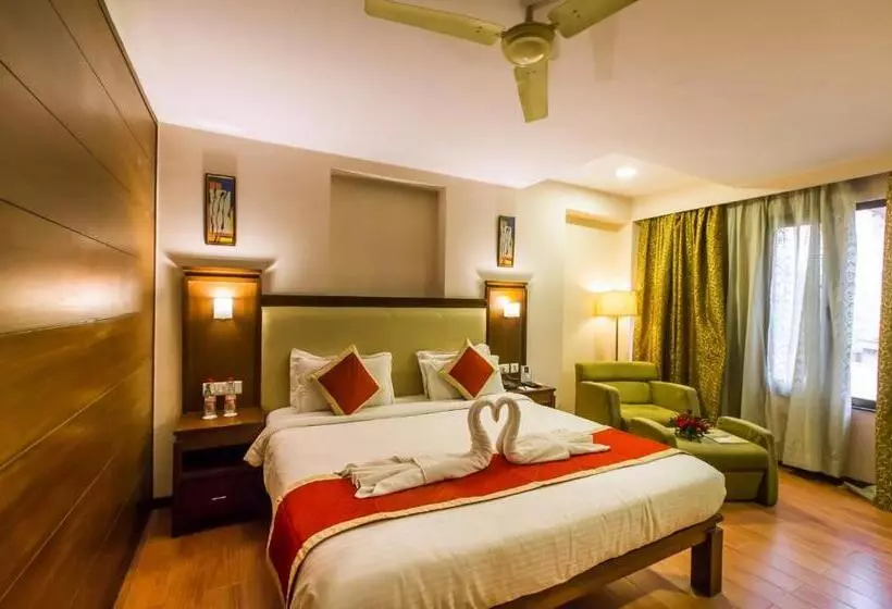 Hotelli Golden Manor By Brand My