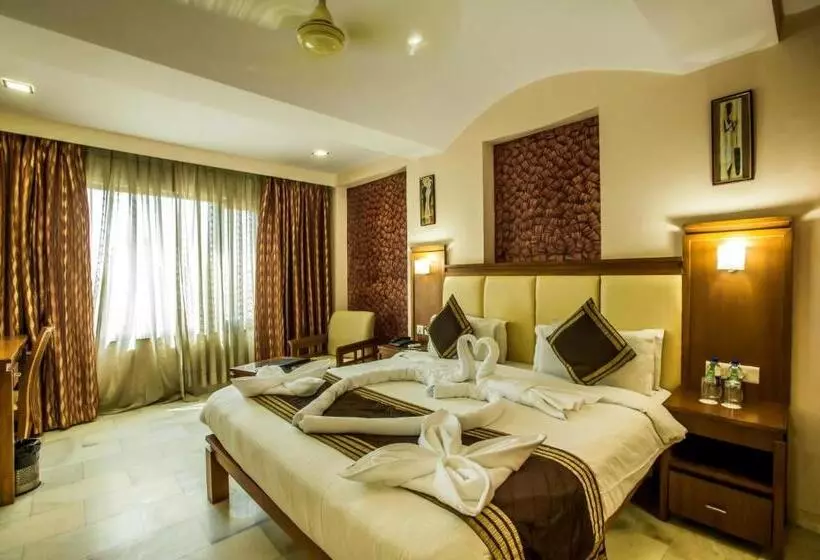 Hotelli Golden Manor By Brand My