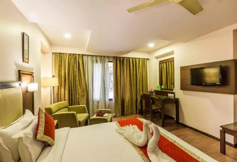 Hotelli Golden Manor By Brand My