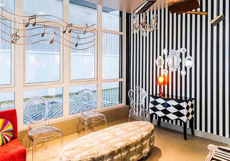 호텔 Ibis Styles Porto Alegre Centro  5 Minutos Da Rodoviária E Do Moinhos De Vento