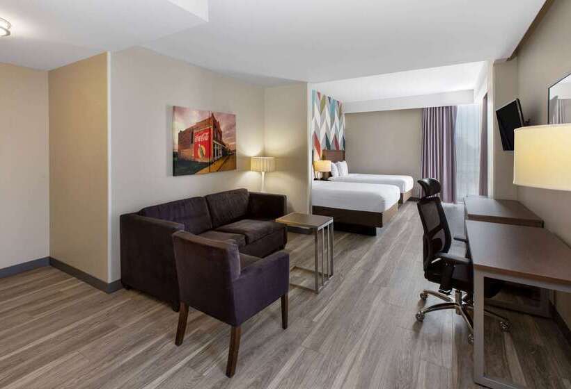 בית מלון כפרי La Quinta Inn & Suites By Wyndham Tulsa Downtown   Route 66